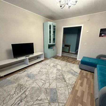 Lux Home На Берегу Ульбы Uszty-Kamenogorszk Kültér fotó